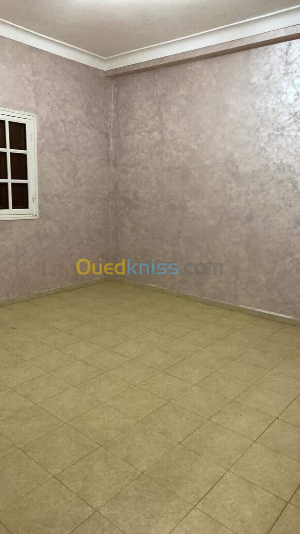 Location Niveau De Villa F3 Alger Bouzareah