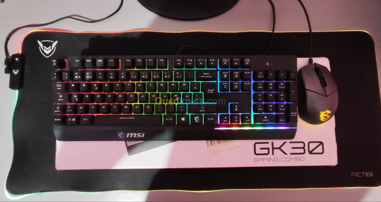 msi clavier souris GK30 GAMING KEYBOARD et tapis souris 