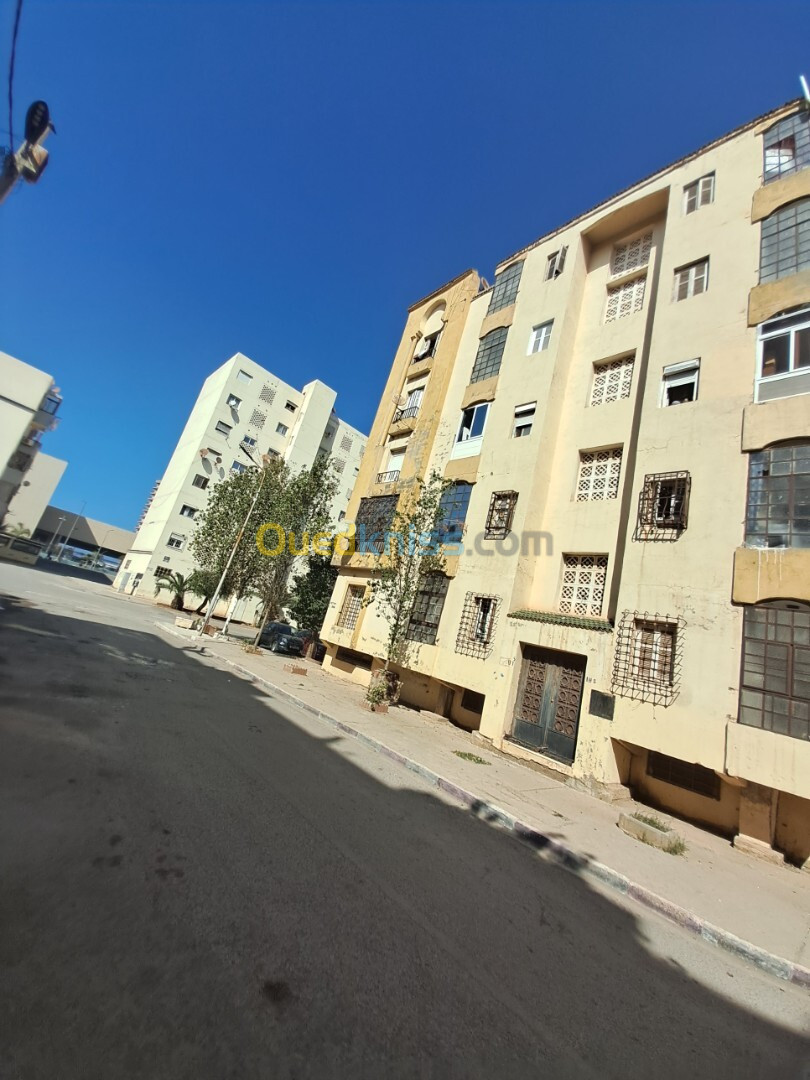 Location Appartement F4 Oran Bir el djir