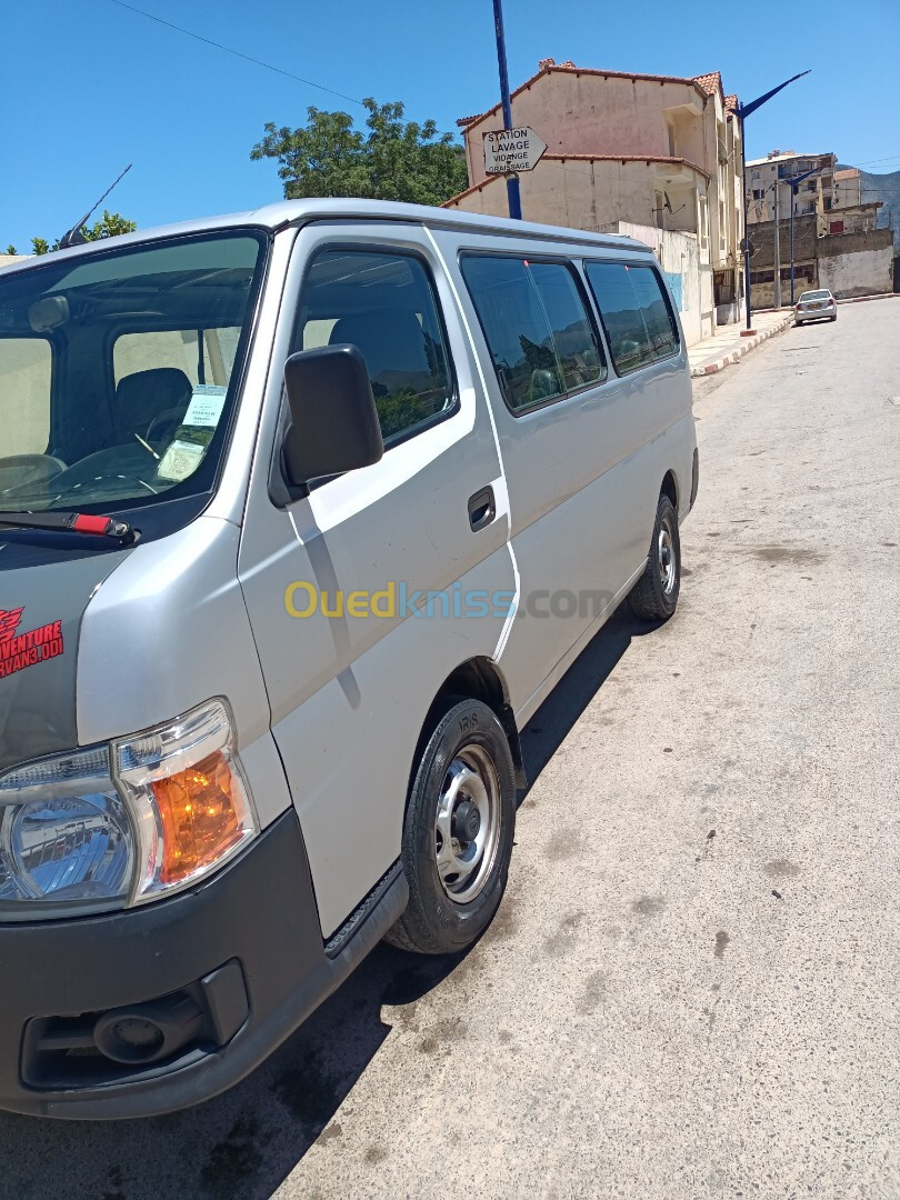 Nissan Urvan 2013