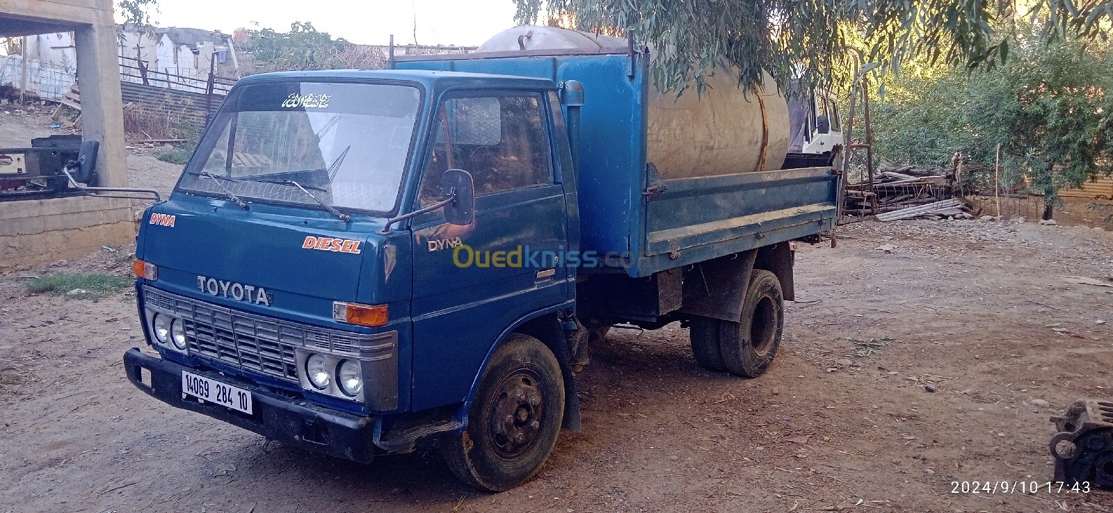 Toyota a benne Bu 30 abenne 1984