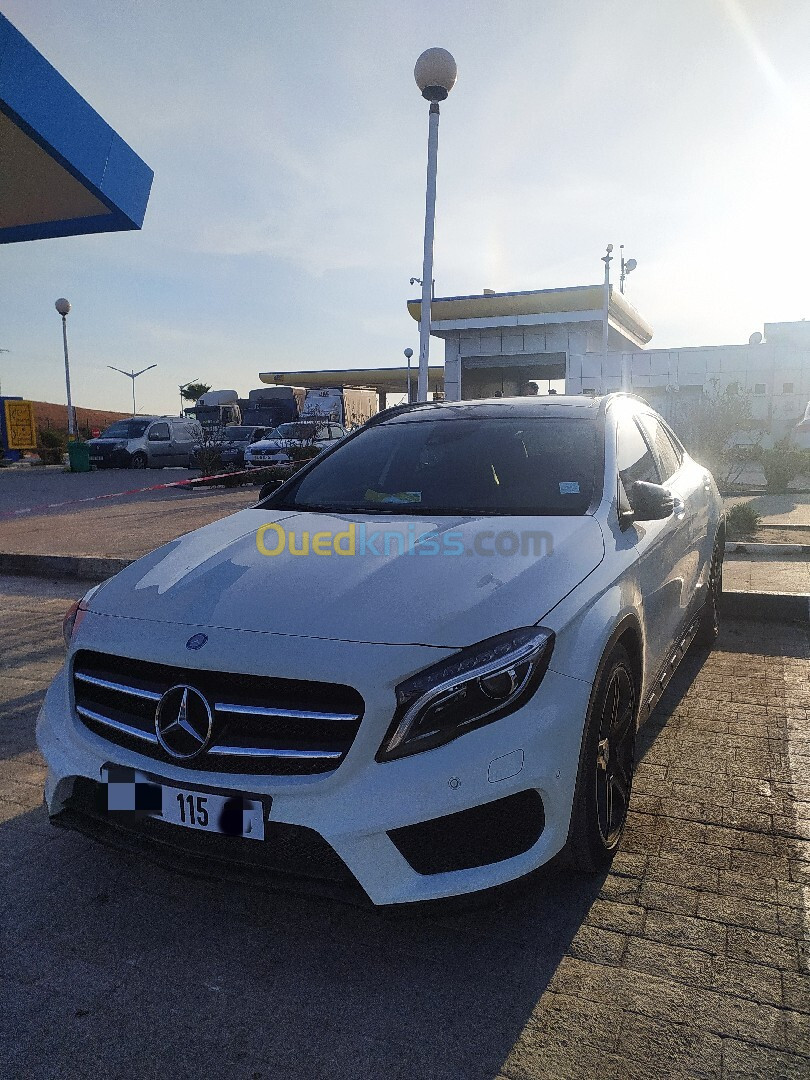 Mercedes GLA 2015 