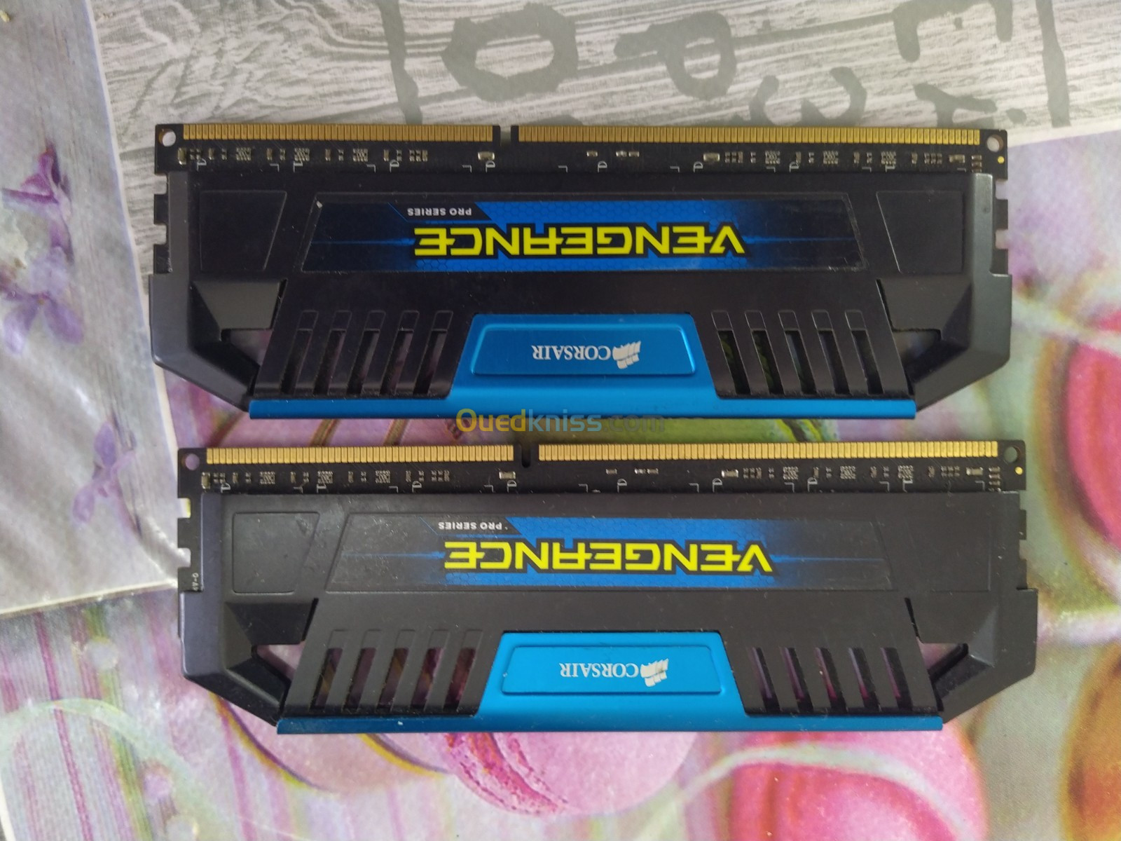 CORSAIR VENGEANCE 2X4GB 1600MHZ