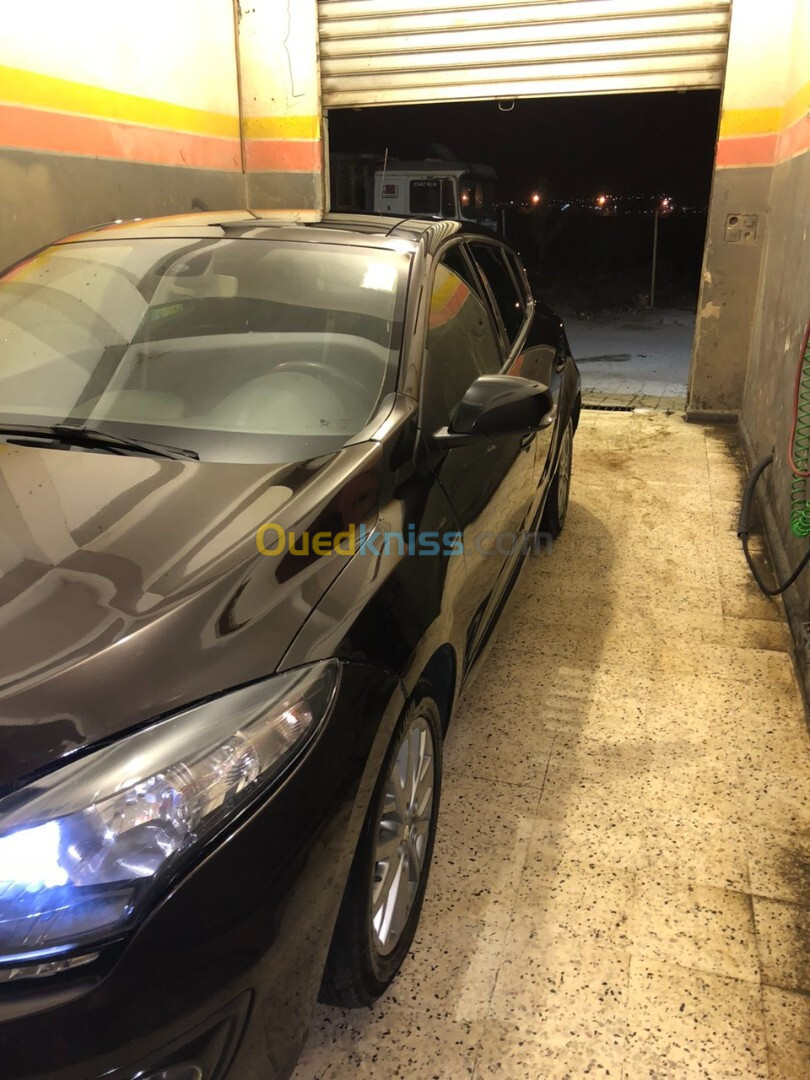 Renault Megane 3 2014 Bose