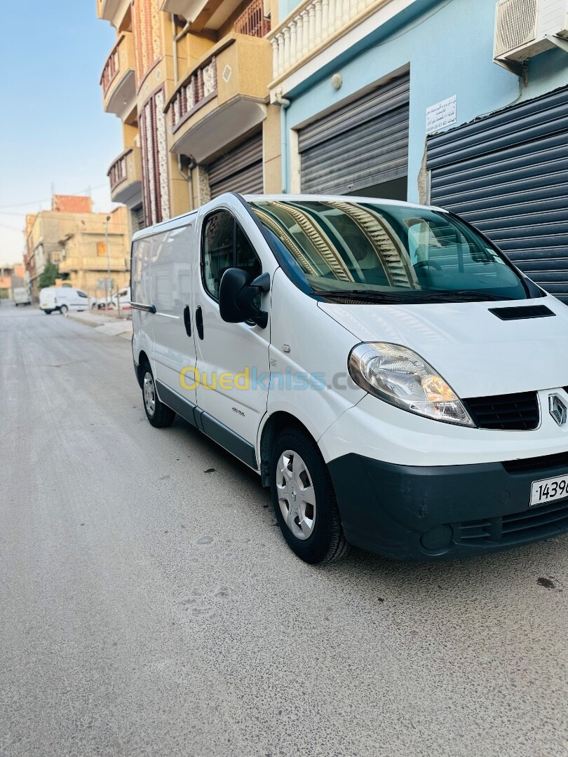 Renault Trafic 2013 Tola