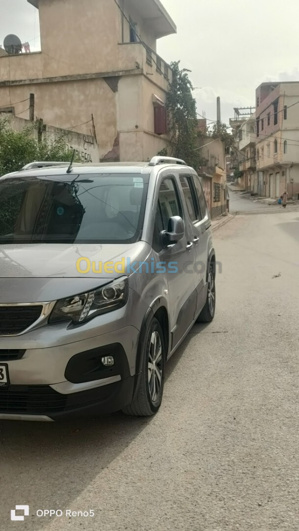 Peugeot Rifter 2019 Alur