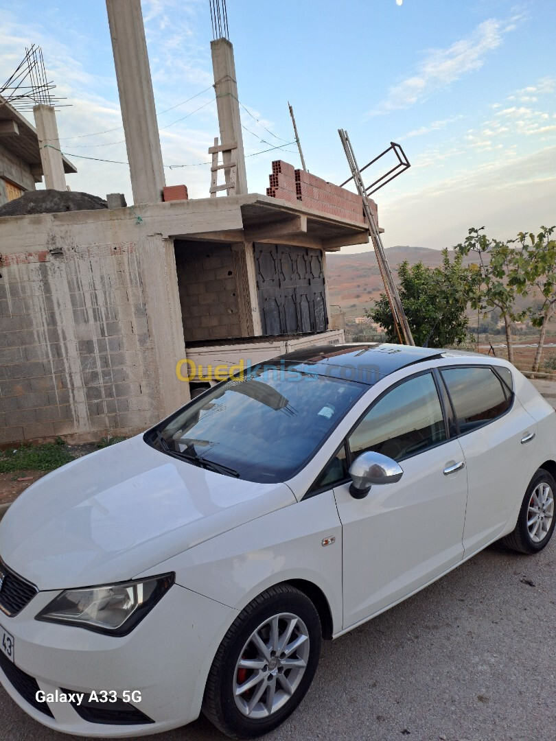 Seat Ibiza 2012 Fully +Toit ouvrant