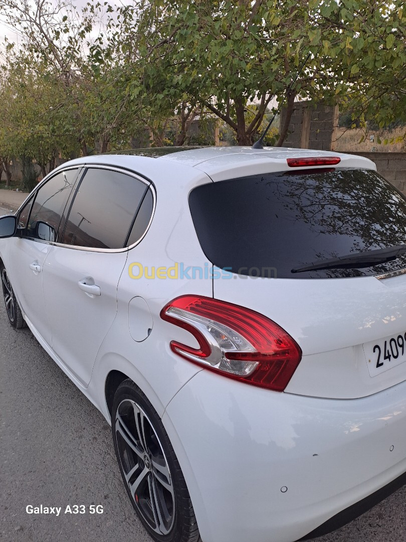 Peugeot 208 2014 Allure