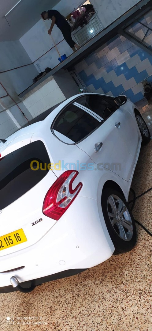 Peugeot 208 2015 Allure Facelift