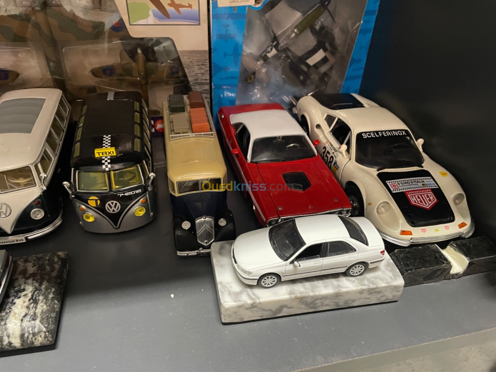 Voiture miniature de collection 