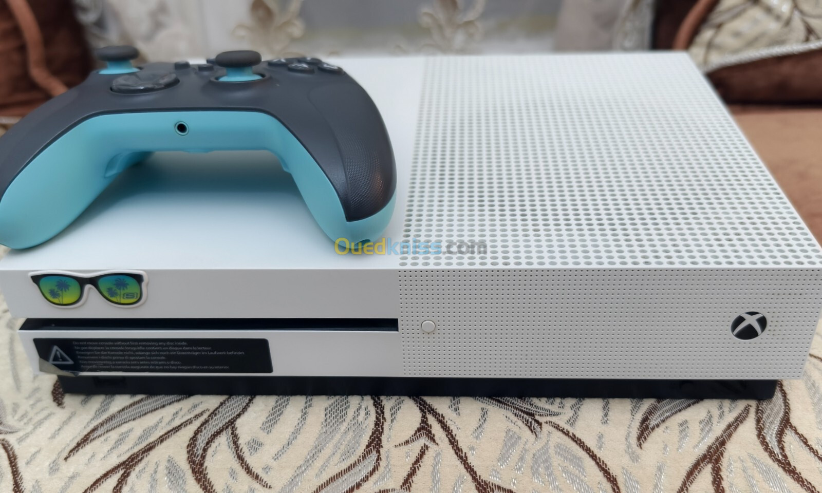 Xbox one s 500 GB jamais réparé 