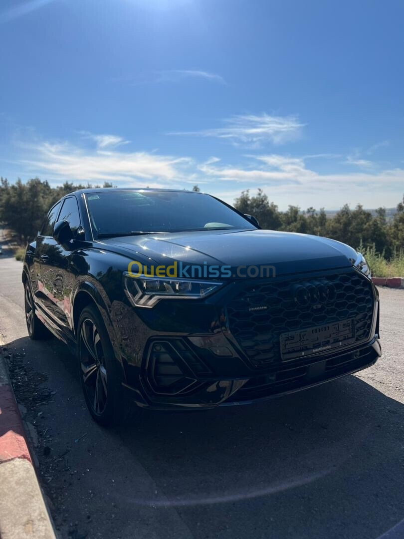 Audi Q3 2023 Blak édition