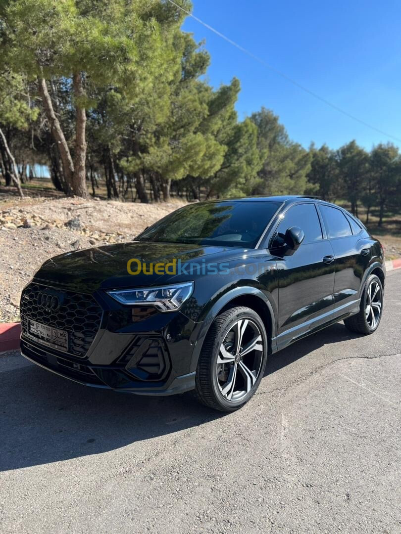 Audi Q3 2023 Blak édition