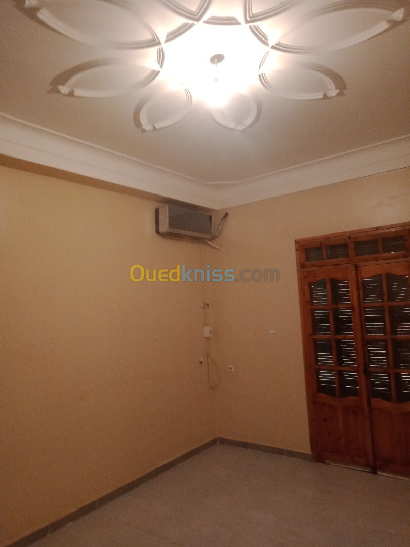 Location Niveau De Villa F3 Blida Soumaa