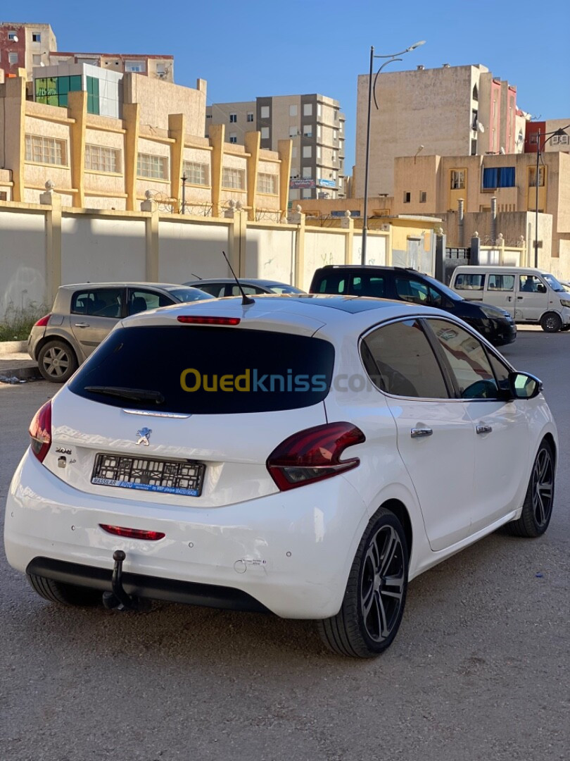 Peugeot 208 2020 Allure Facelift