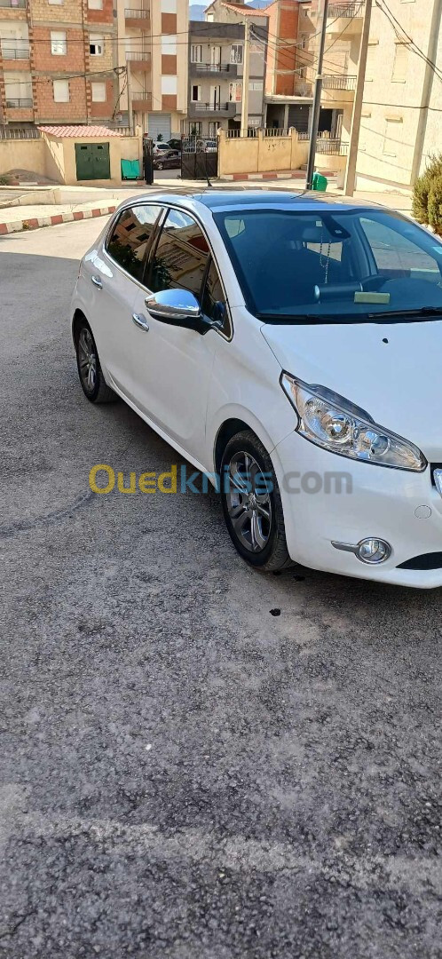 Peugeot 208 2015 Allure