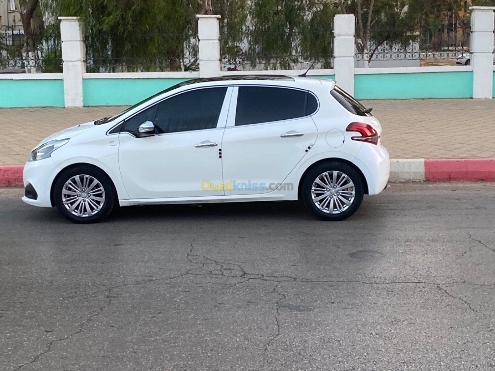 Peugeot 208 2019 Allure Facelift