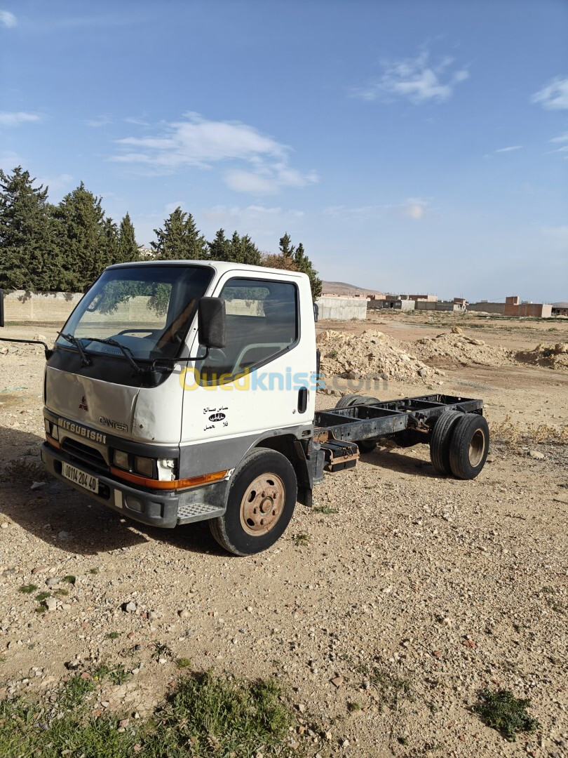 Mitsubishi Canter 2004