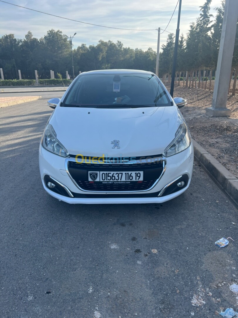 Peugeot 208 2016 Access Facelift