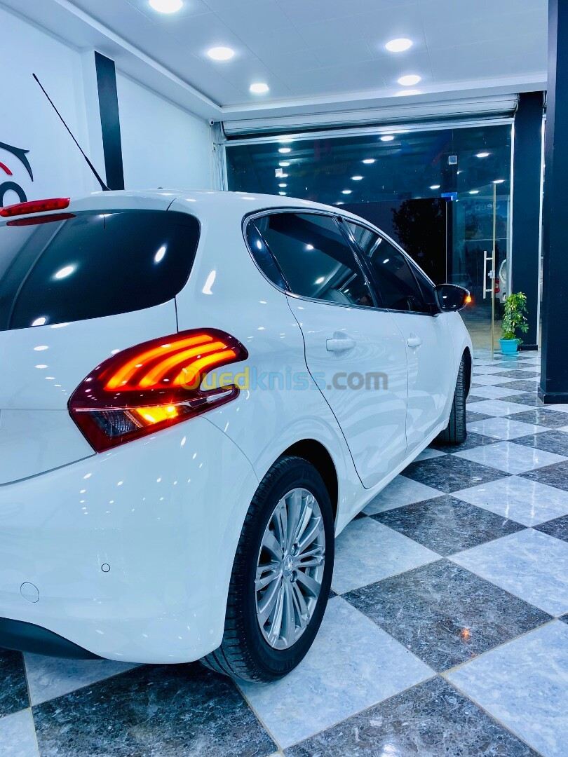 Peugeot 208 2018 Allure Facelift