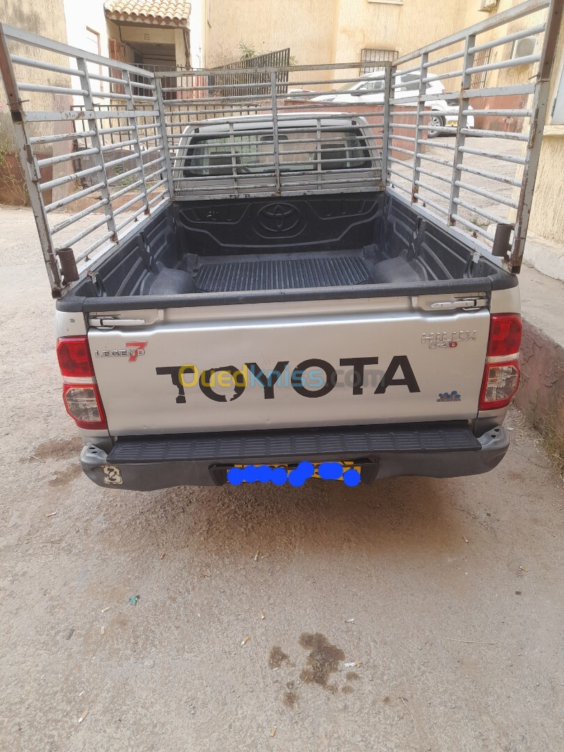 Toyota Hilux 2013 