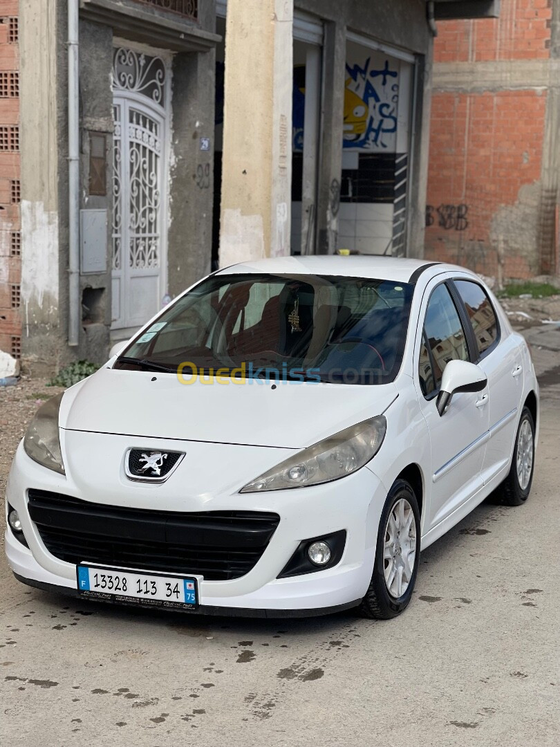 Peugeot 207 2013 +