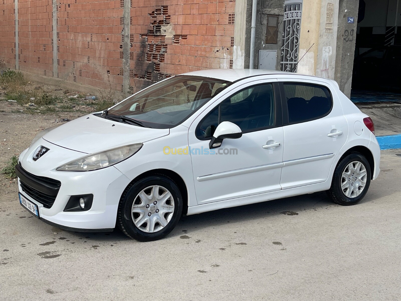 Peugeot 207 2013 +