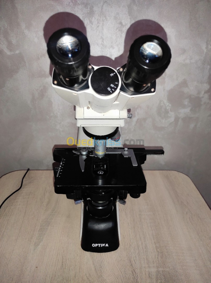 Microscope optika B-350 