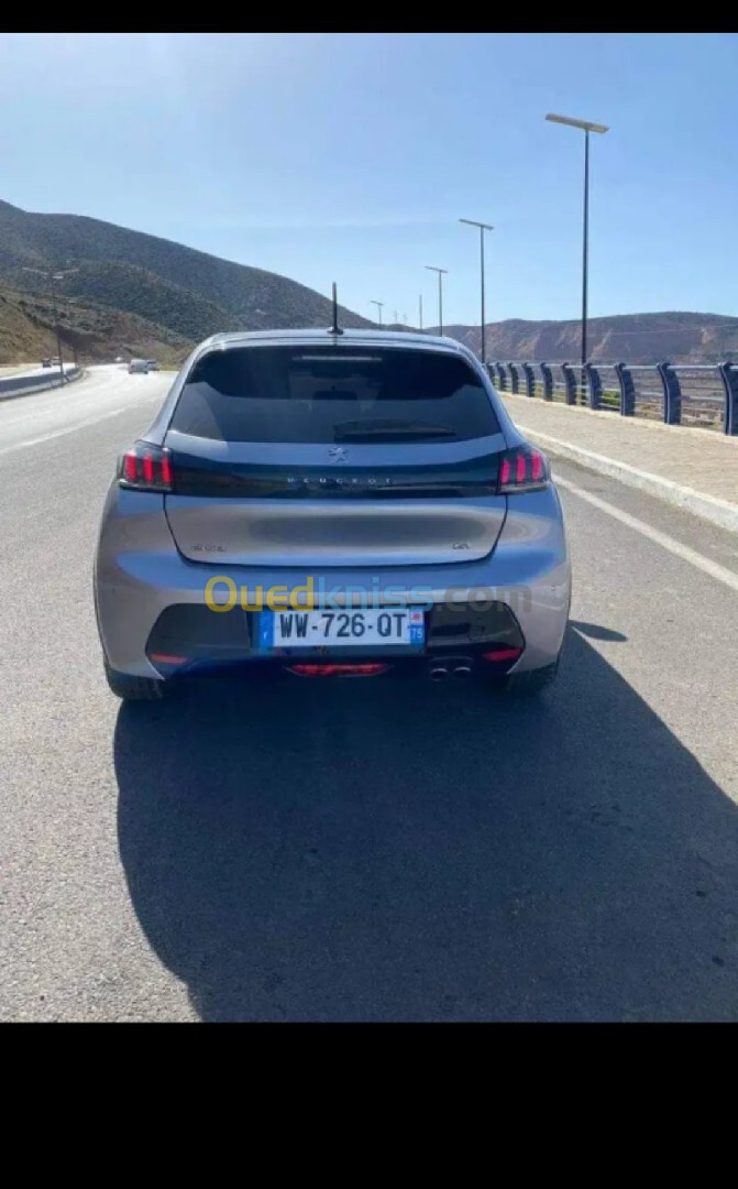 Peugeot 208 2023 GT