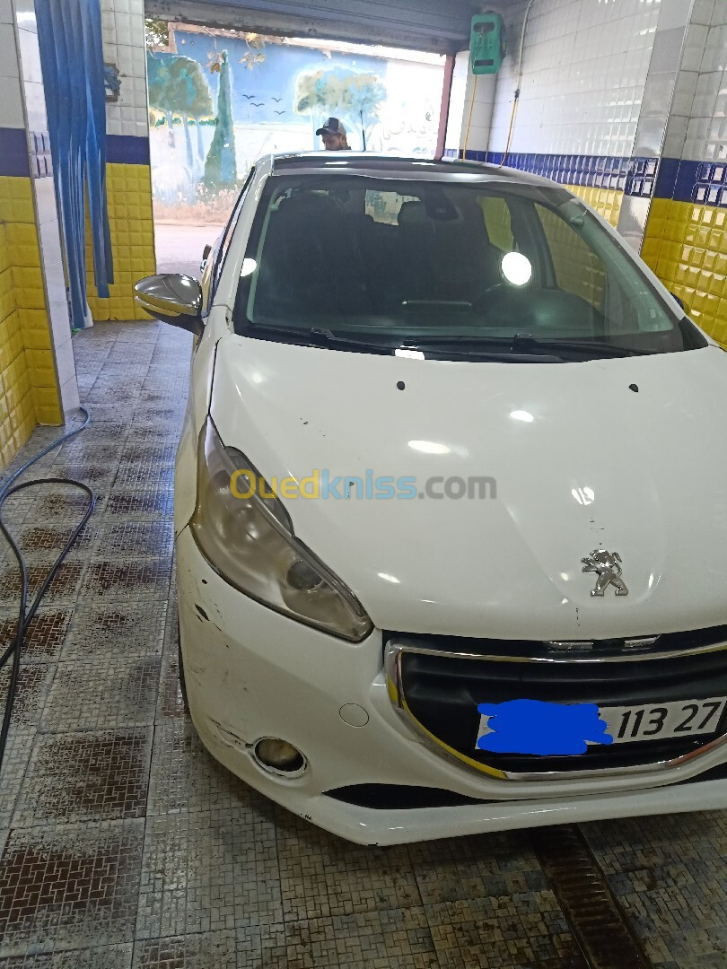 Peugeot 208 2013 Allure