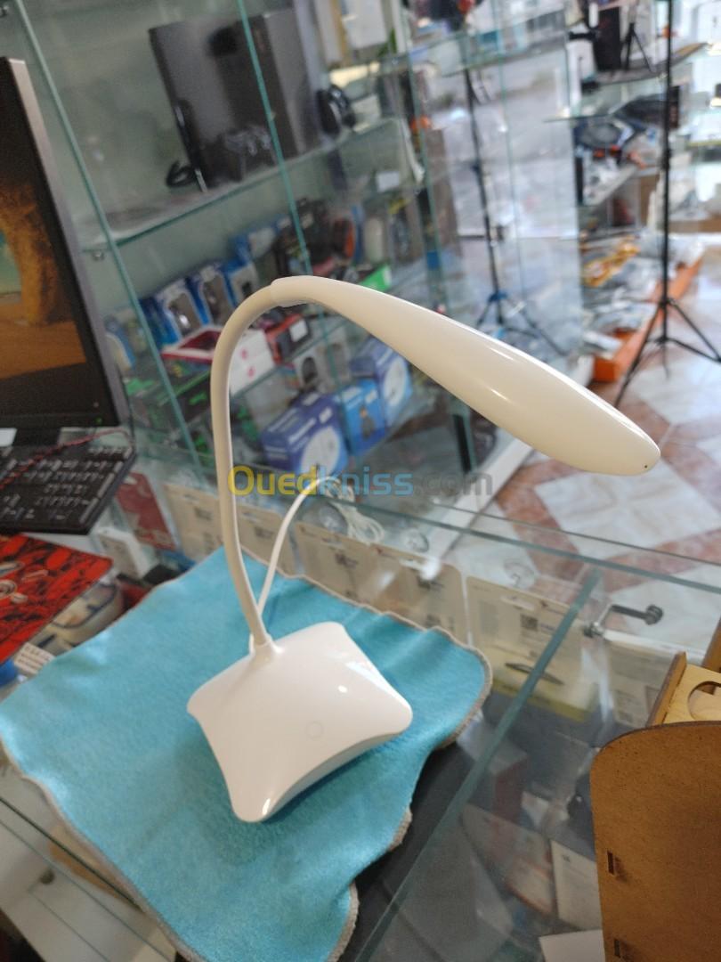 ti3 desk lamp/lampe de bureau