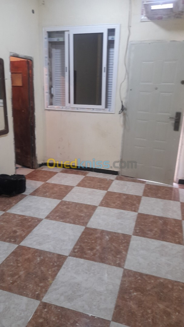 Location Appartement F1 Alger Zeralda