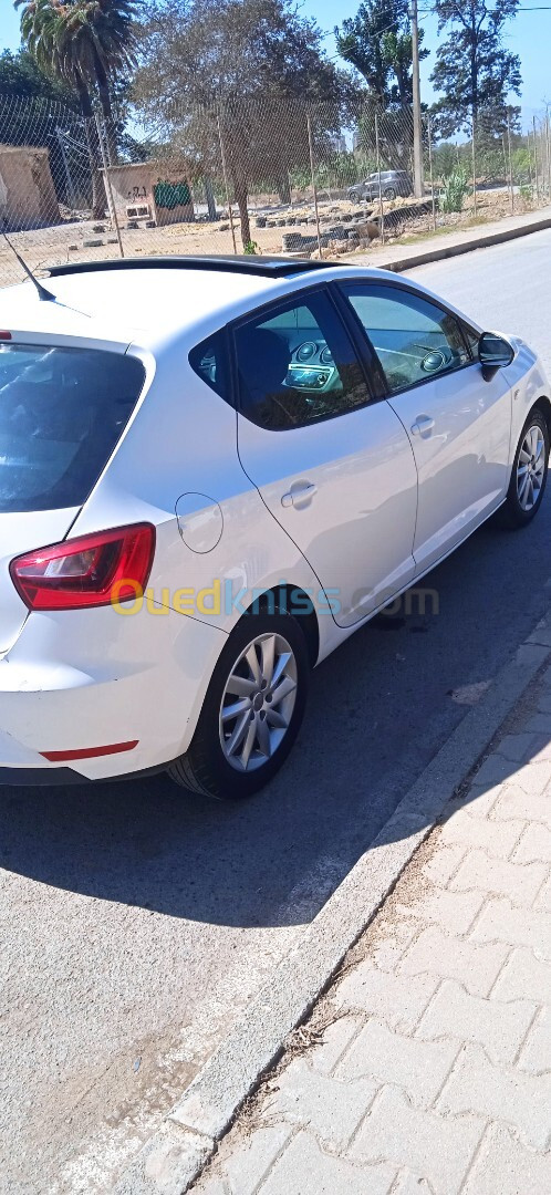 Seat Ibiza 2012 Fully +Toit ouvrant