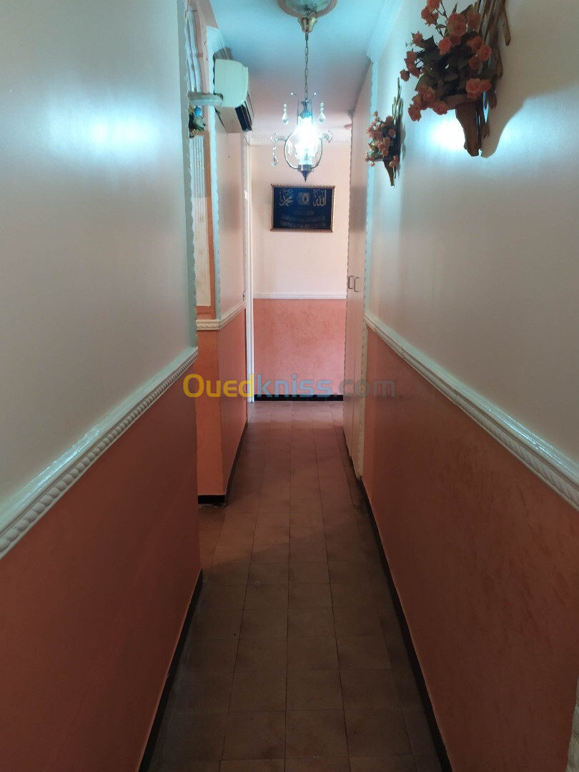 Location Appartement F4 Alger Bordj el bahri