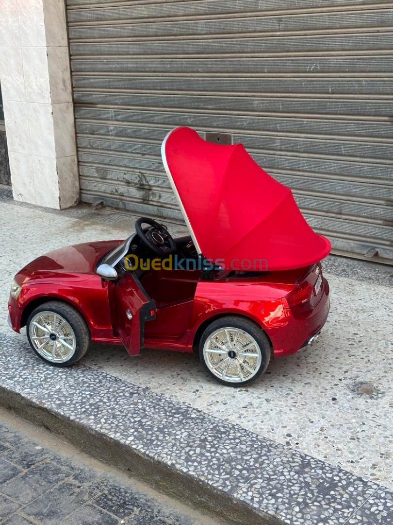 Voiture pour enfants audi