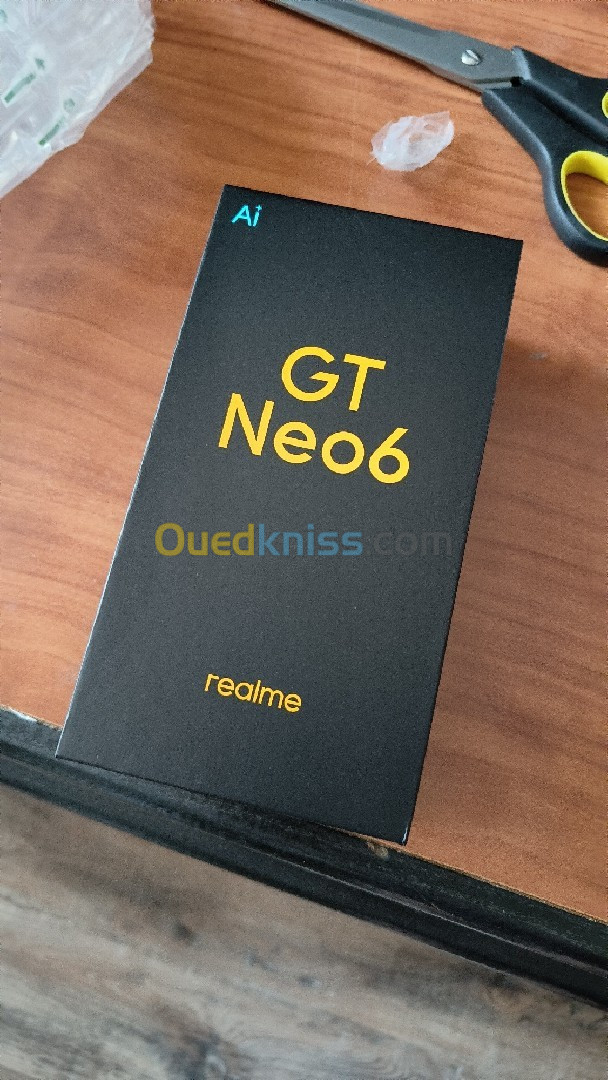 REALME GT NÉO 6