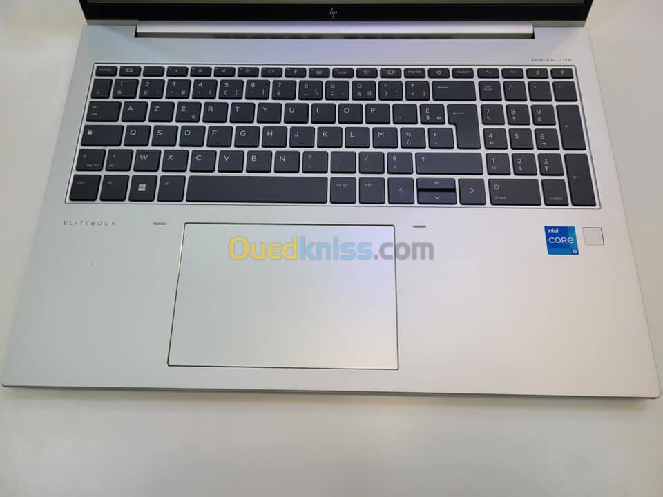 HP ELITEBOOK 860 G9 I5 12TH 08GB 512SSD 16P 4.40GHZ 