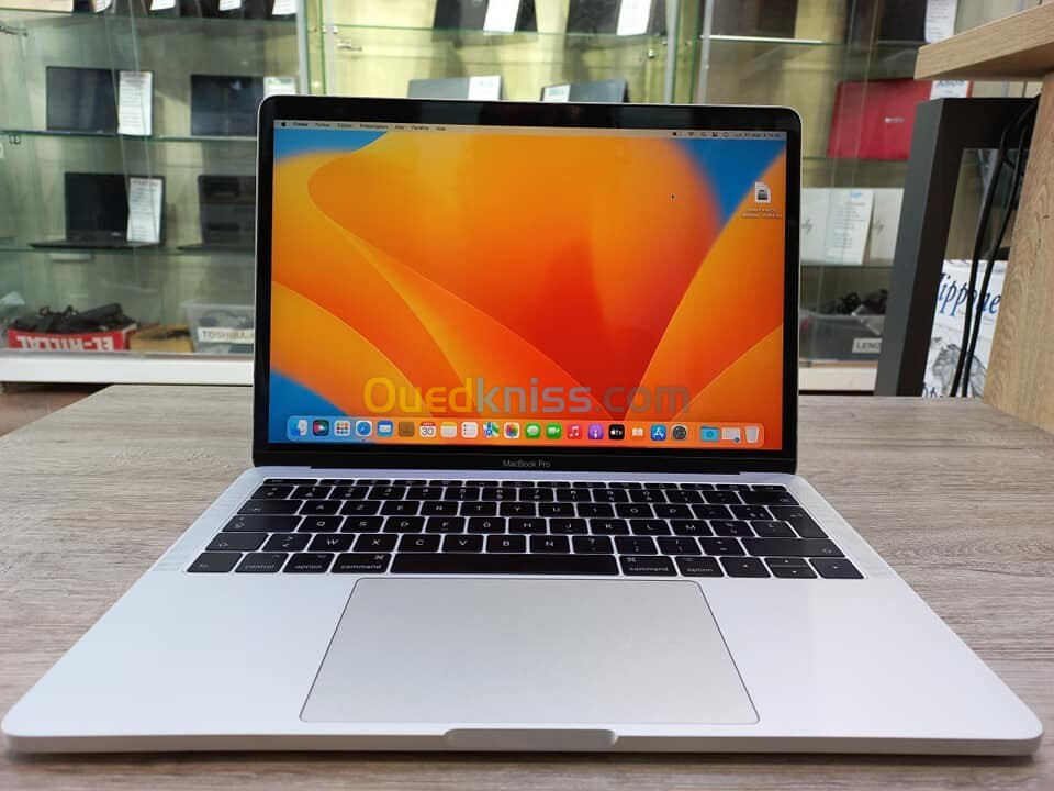 MACBOOK Pro 2017 8/256 13.3 p