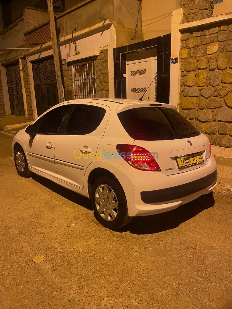 Peugeot 207 2012 