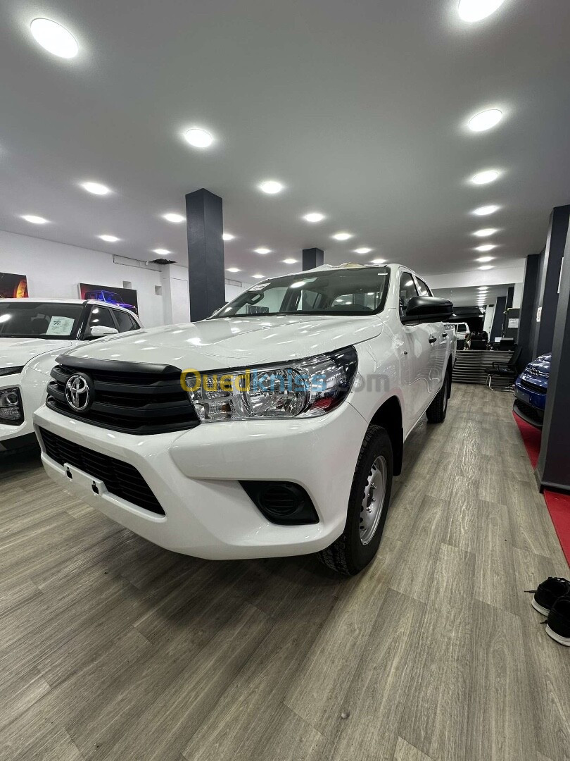 Toyota Hilux 2024 