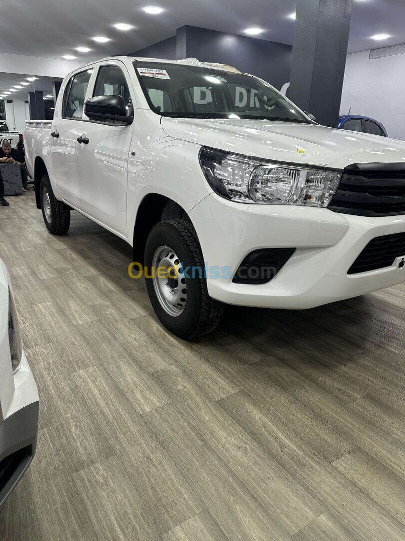 Toyota Hilux 2024 