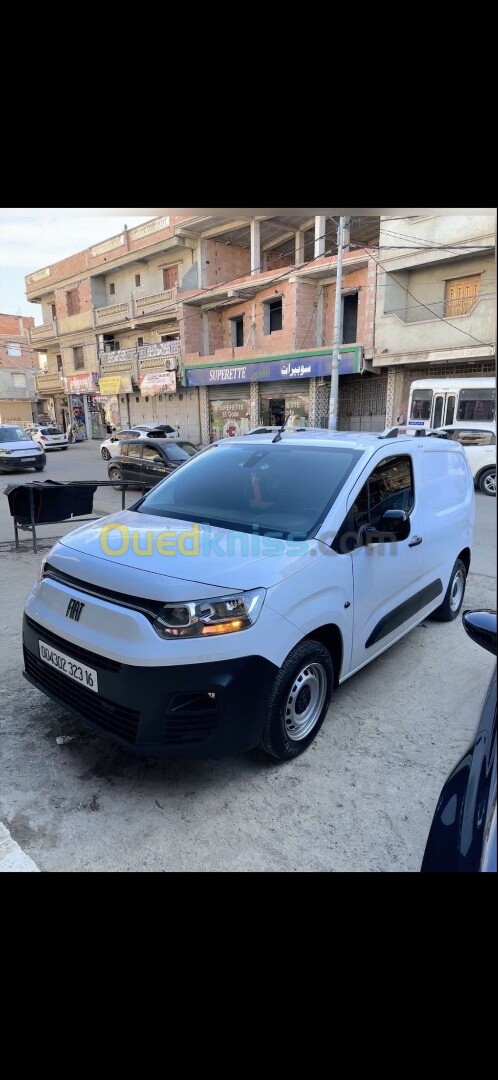 Fiat Doblo 2023 Italien