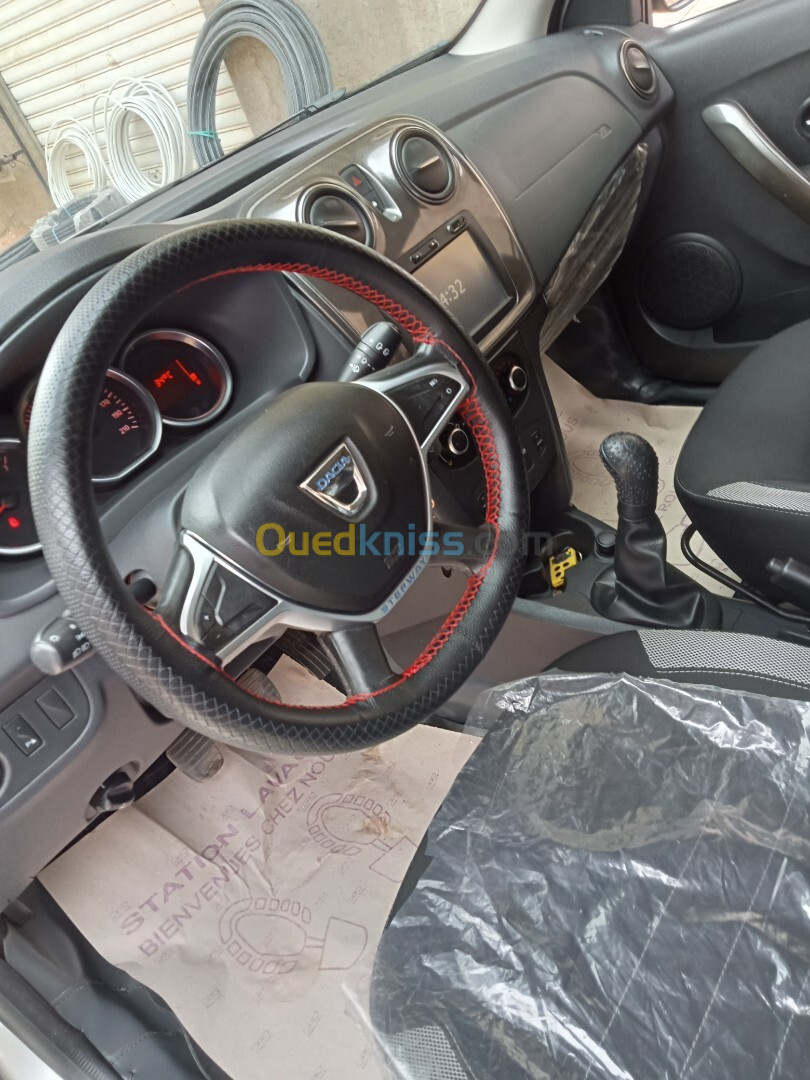 Dacia Stepway 2017 Top