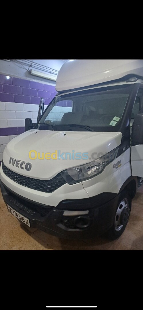 Iveco 35 c15 contenaire 