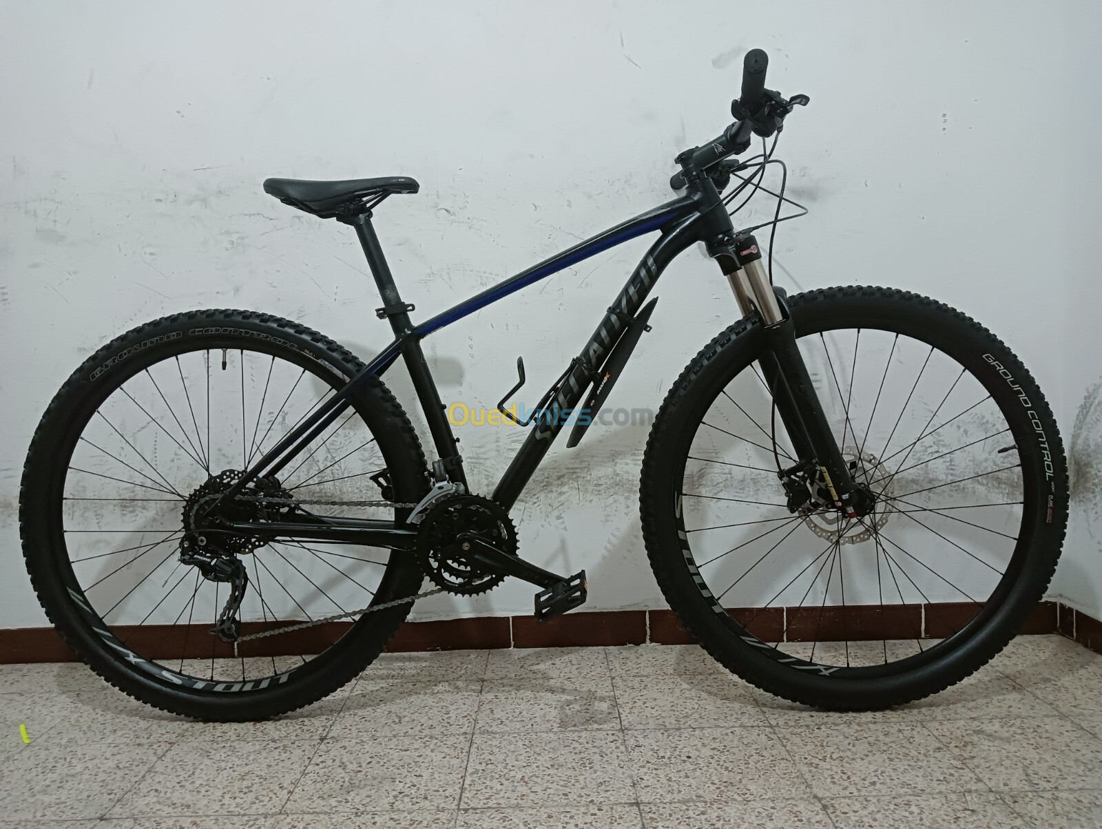 Des vélos VTT Btwin Rockrider Nakamura Orbea Specialized Mondraker 29 pouces 27.5 Hydraulique L XL 