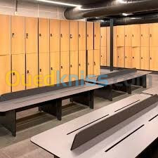 cabine sanitaire et cassier vestiaire EN HPL