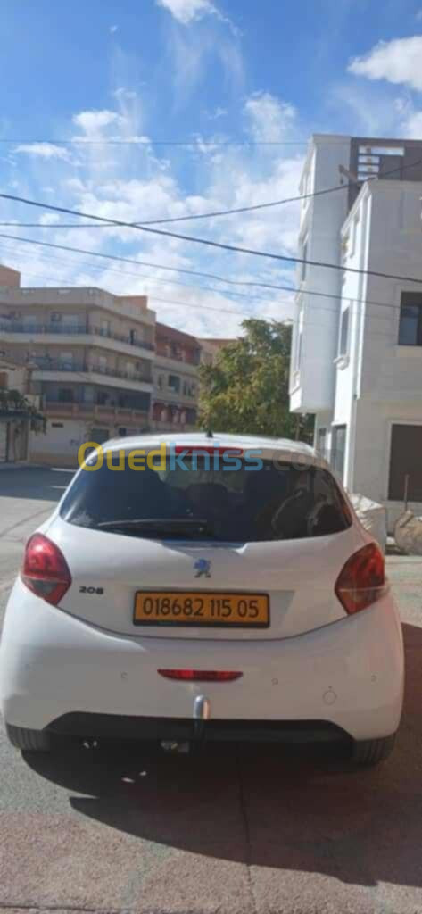 Peugeot 208 2015 Allure Facelift