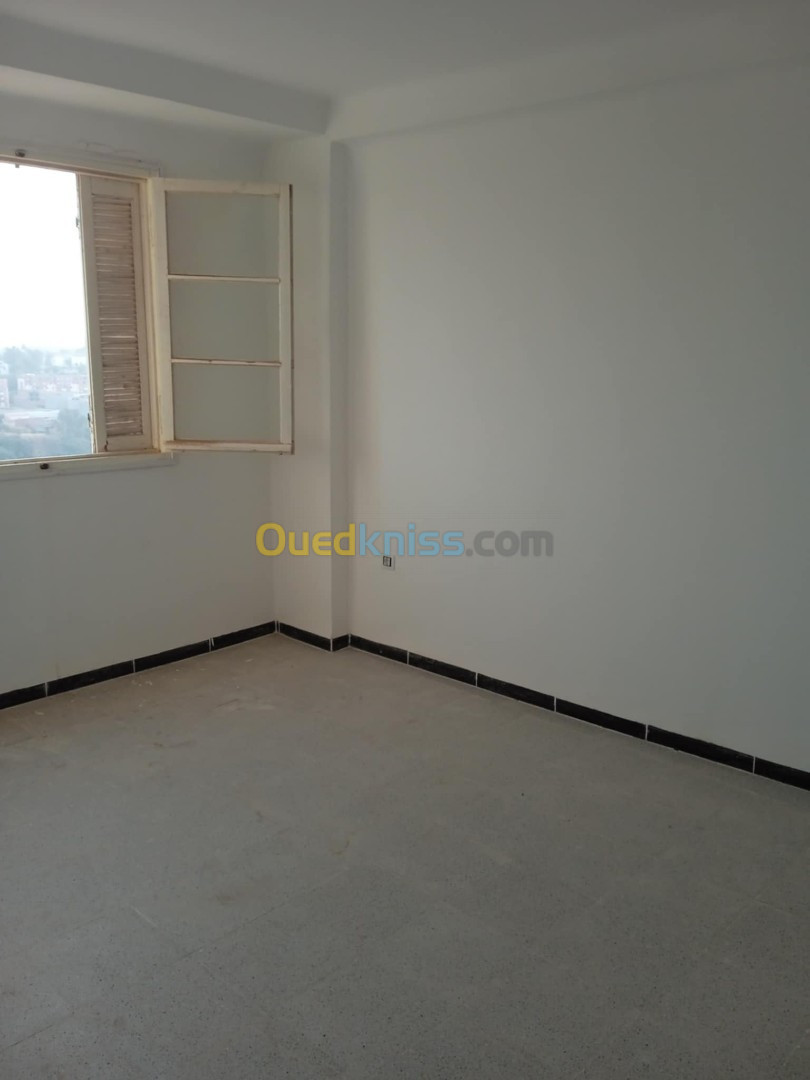 Location Appartement F3 Tipaza Kolea