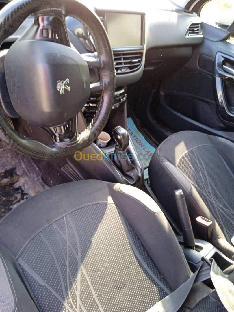 Peugeot 208 2014 208 alluer