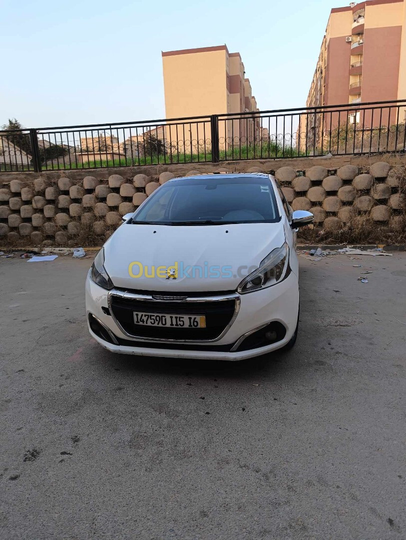 Peugeot 208 2015 Allure Facelift